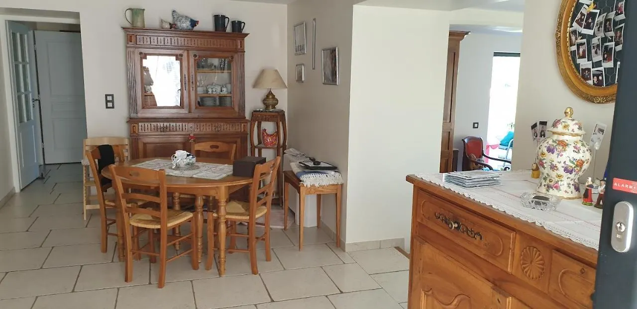 Homestay Le Nichoir Apartment Creys-et-Pusigneu France