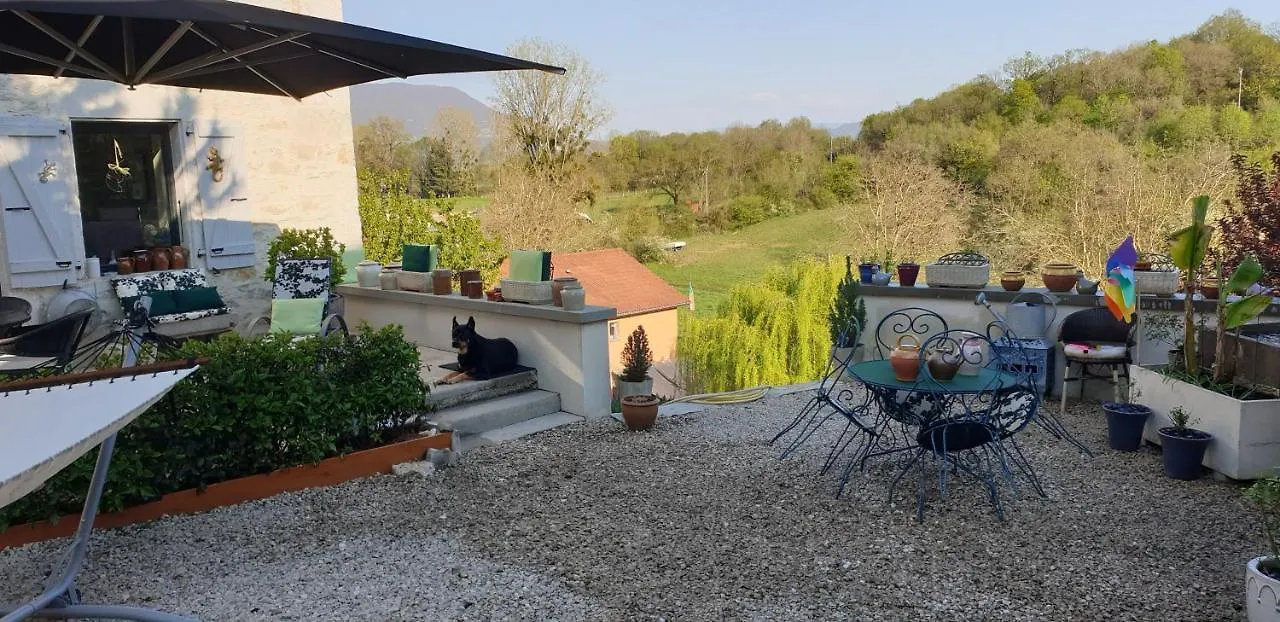 Homestay Le Nichoir Apartment Creys-et-Pusigneu France