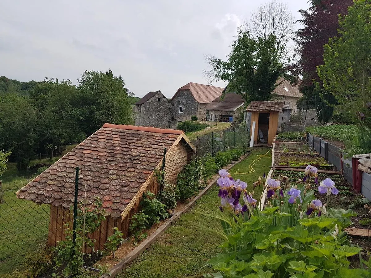 Homestay Le Nichoir Apartment Creys-et-Pusigneu