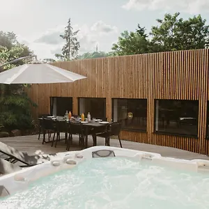 Grand Loft Avec Jacuzzi Et Cinema Hébergement de vacances Saint-Brieuc