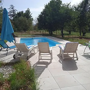  Villa Maison Calme Avec Piscine Entouree De Son Parc